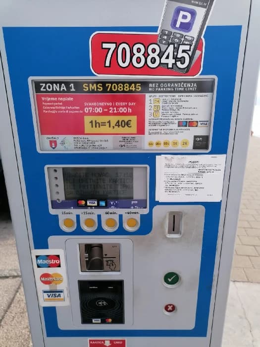 Parking at main beach