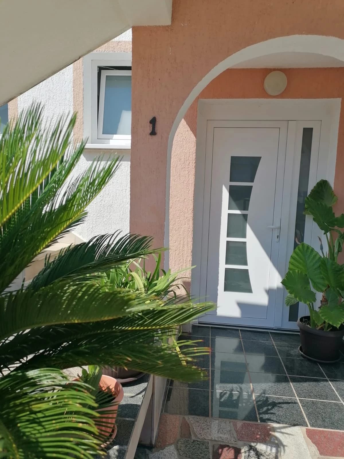 Sign "1" is inconspicuous